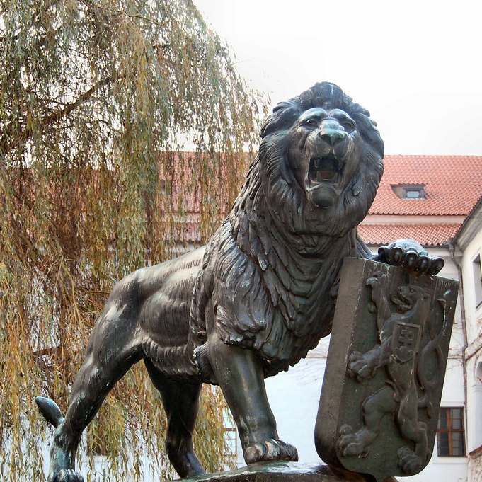Lion guard sculpture